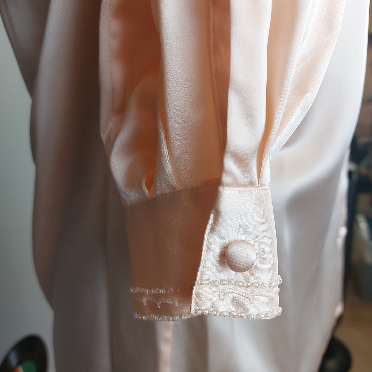 Lord and Taylor 100% Silk Peach Collared Button-Down Blouse Bead Embroidered Pockets  Size 6