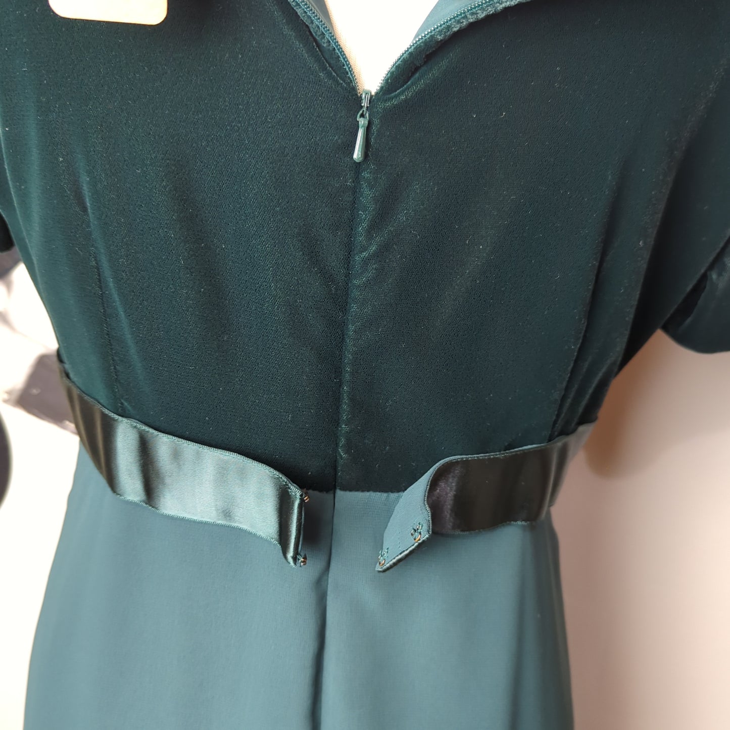 Dark Green Velvet and Chiffon Dress Liz Claiborne Night Size 10