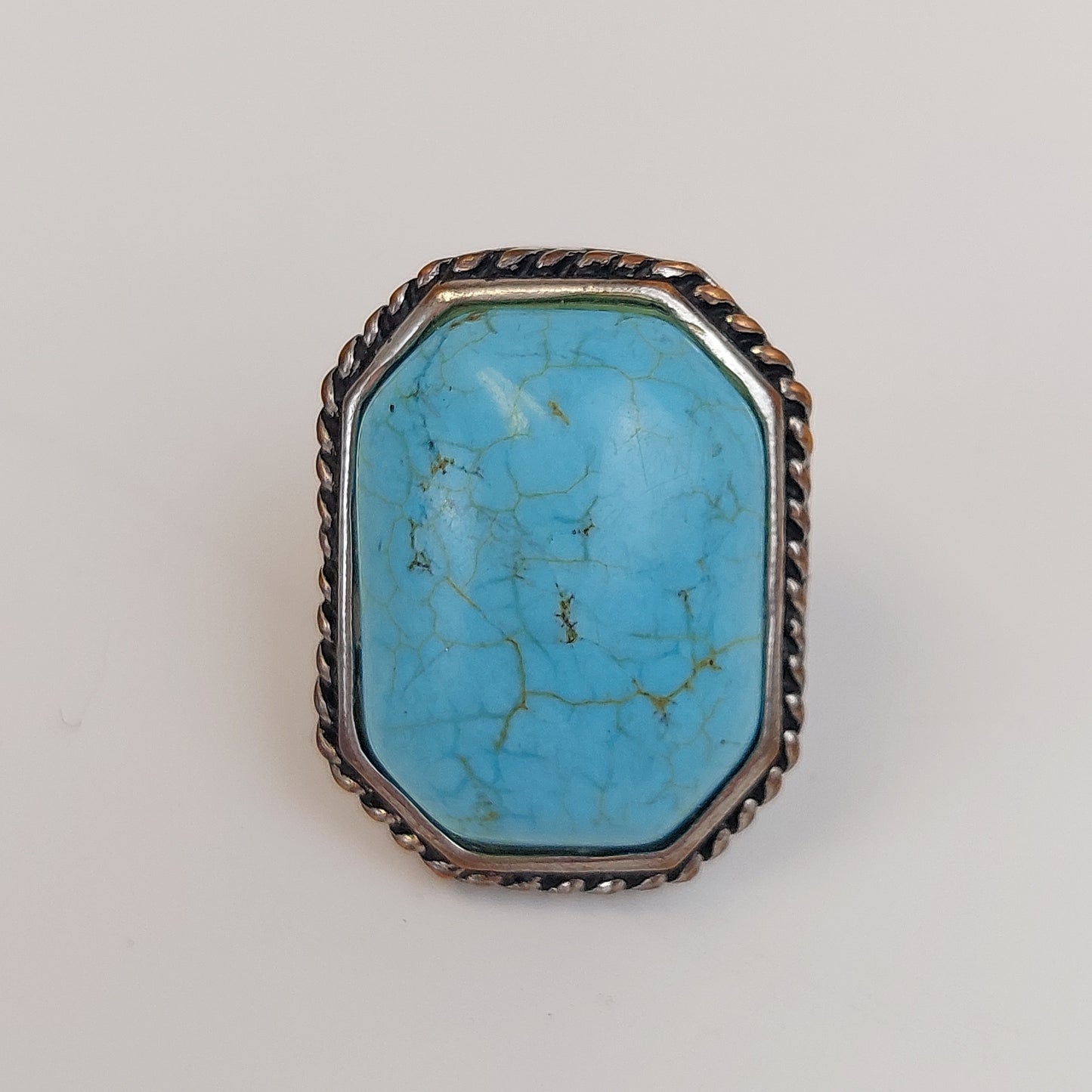 Vintage Howlite Turquoise and Coper Adjustable Ring Size 6 to 7