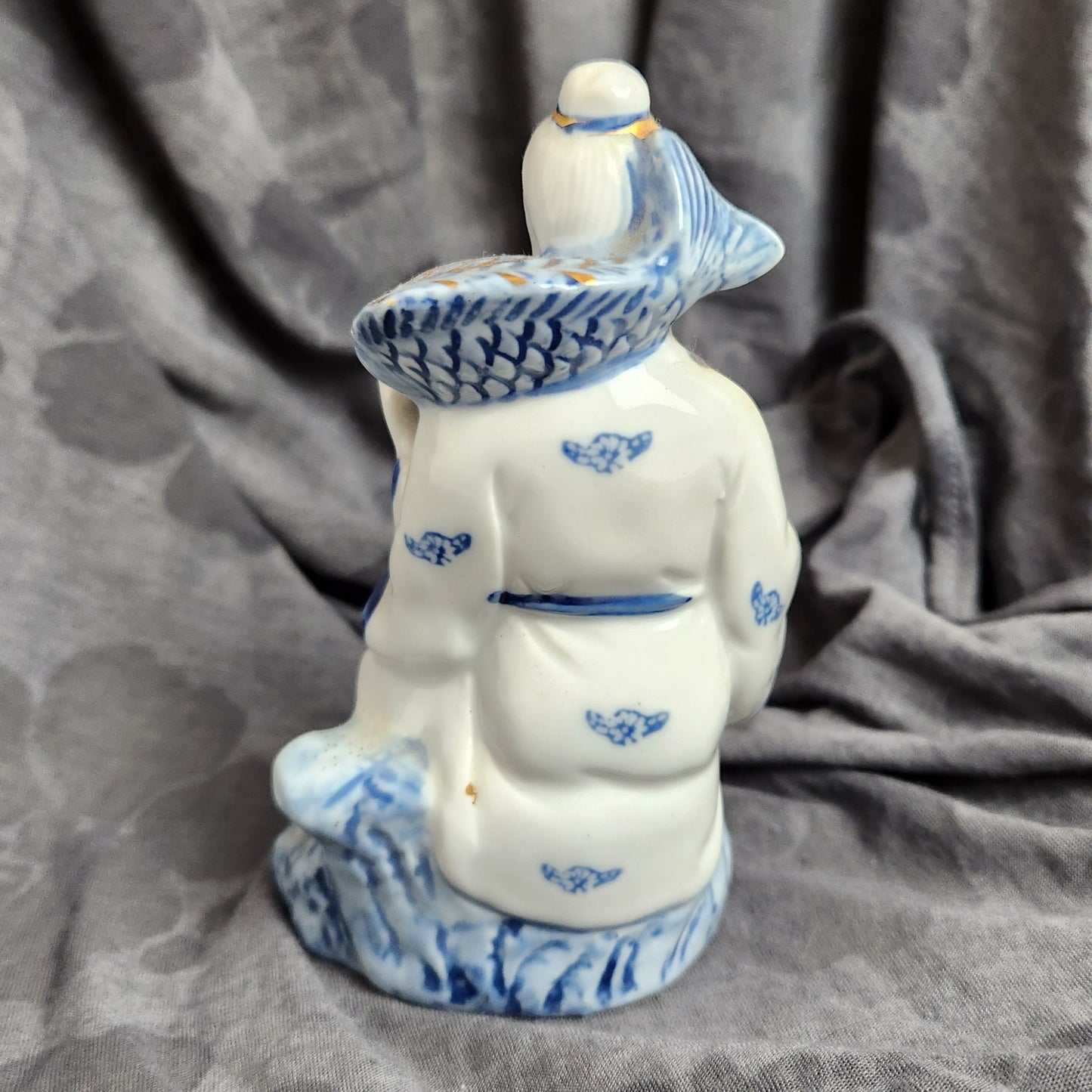 Pair of Figurines Chinese Porcelain Art, An Old Fisherman - Vintage