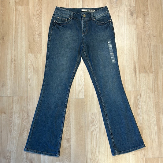 DKNY Women's New Dark Wash Denim Soho Bootcut Stretch Jeans size 6