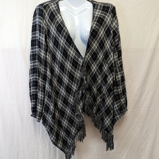 Torrid Plaid Cardigan Shawl Large Size 2 2X Fringe Sweater Drape Cape Black